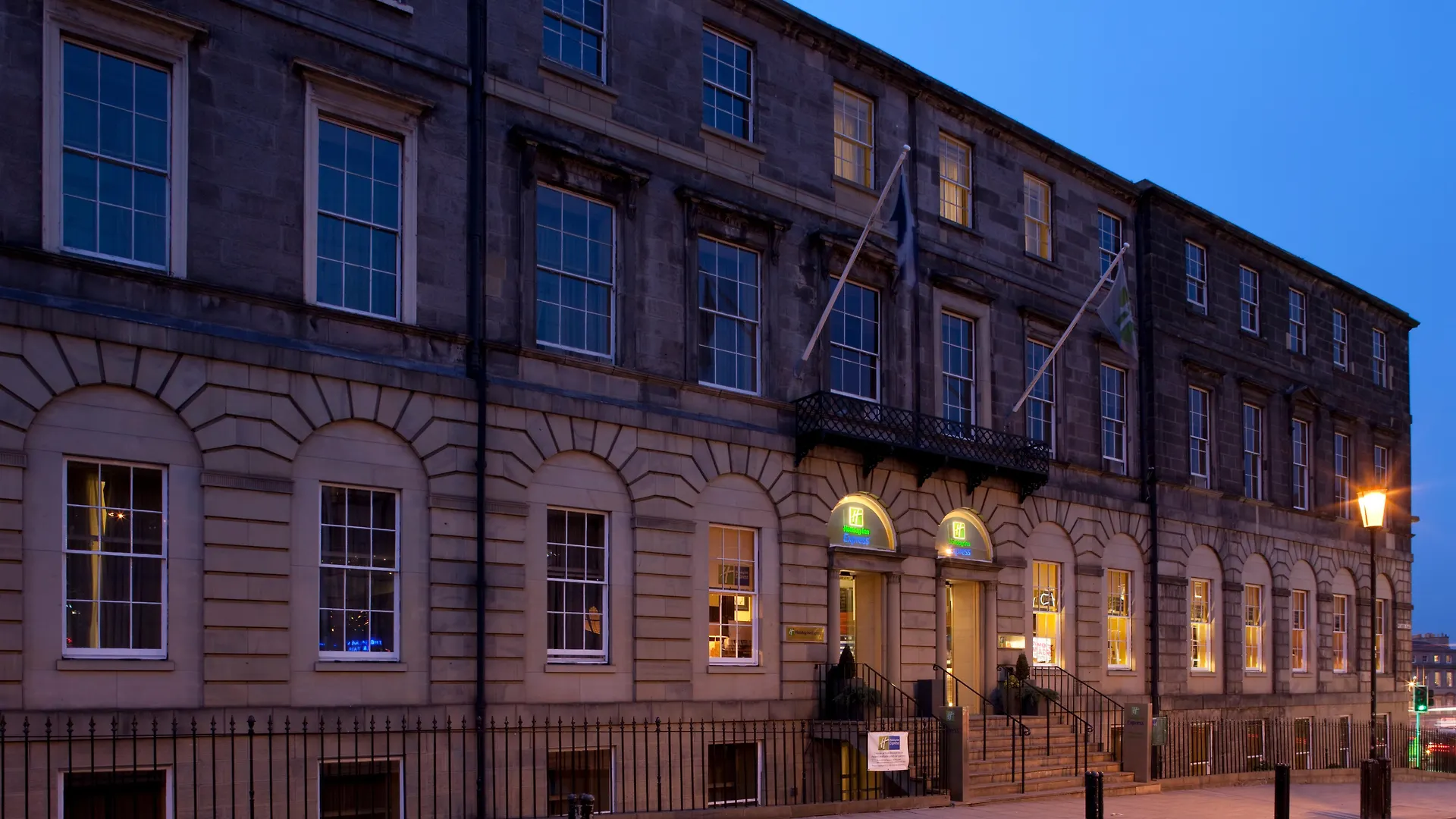 Holiday Inn Express Edinburgh City Centre By Ihg Hotel