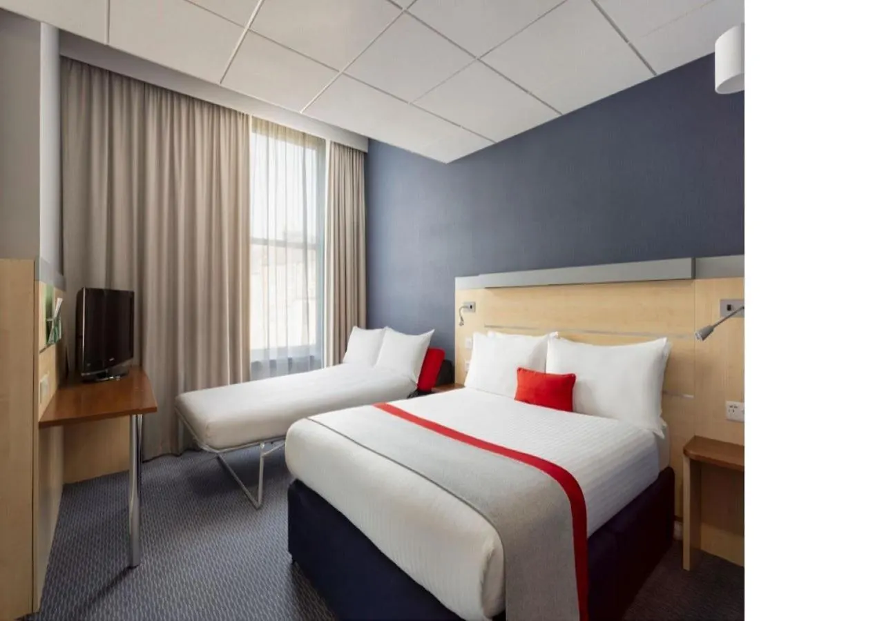 Holiday Inn Express Edinburgh City Centre By Ihg United Kingdom