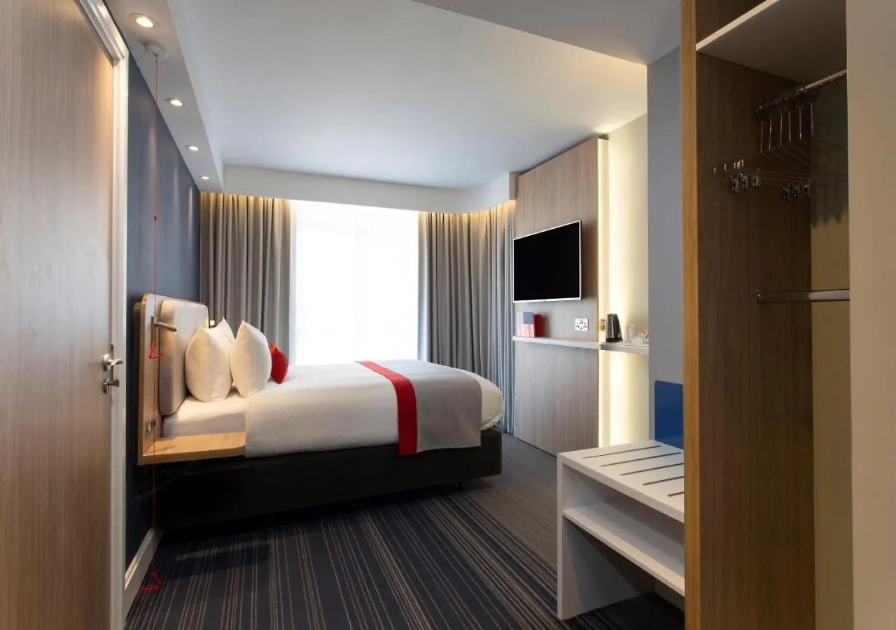 Holiday Inn Express Edinburgh City Centre By Ihg 3*,  United Kingdom