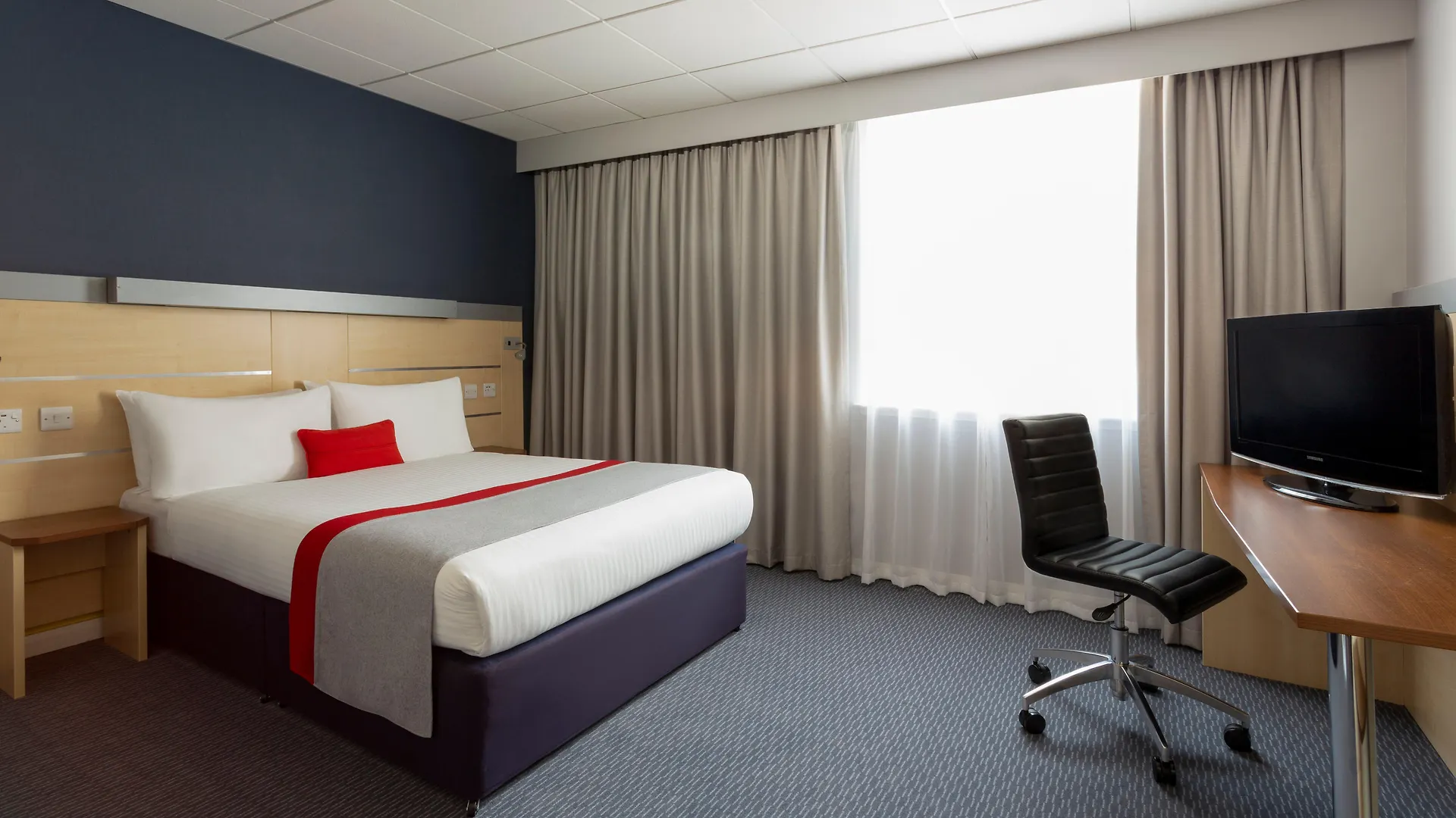 Holiday Inn Express Edinburgh City Centre By Ihg Hotel