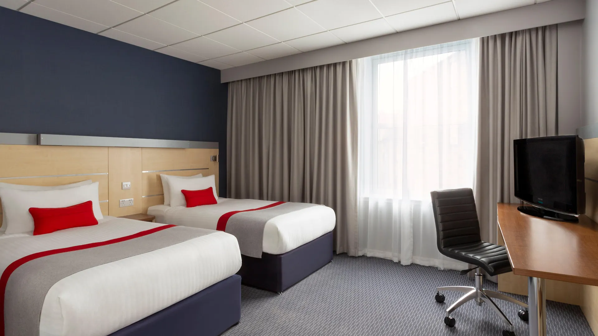 Holiday Inn Express Edinburgh City Centre By Ihg