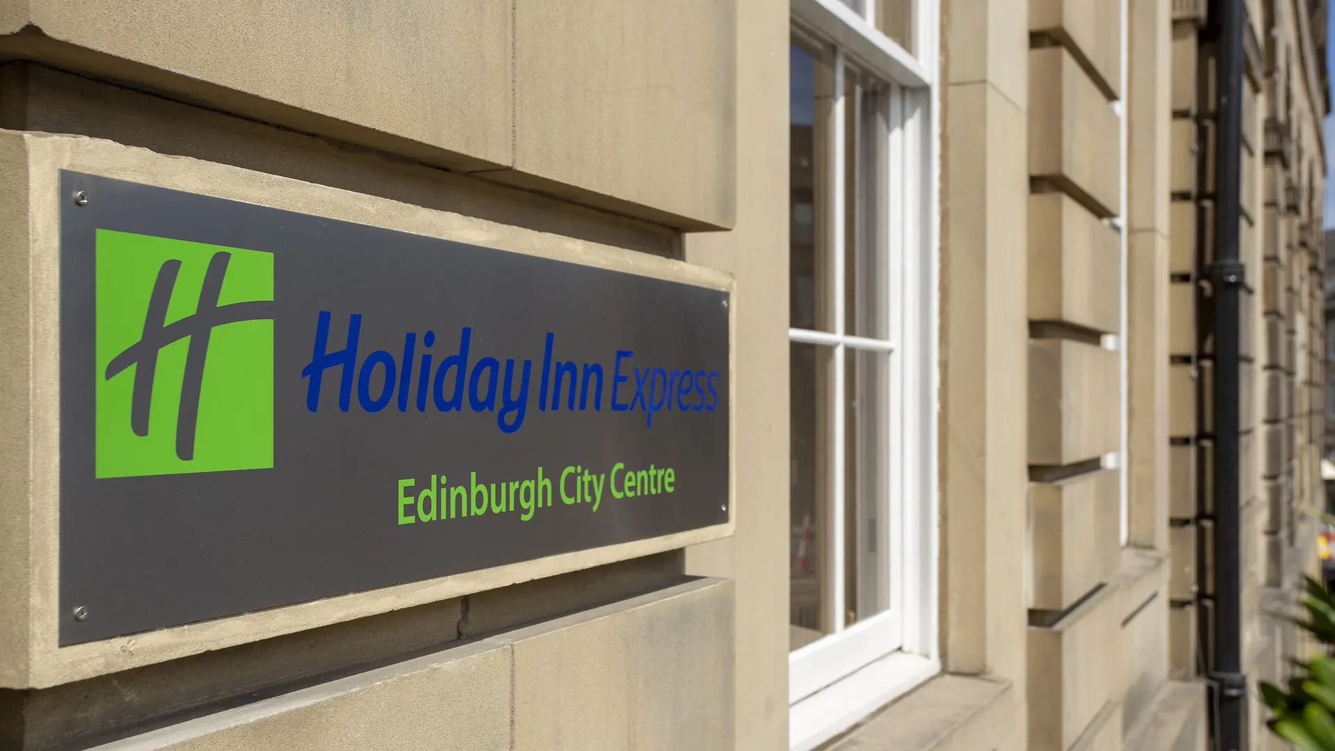 Holiday Inn Express Edinburgh City Centre By Ihg Hotel