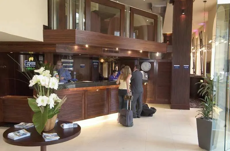*** Hotel Holiday Inn Express Edinburgh City Centre By Ihg United Kingdom