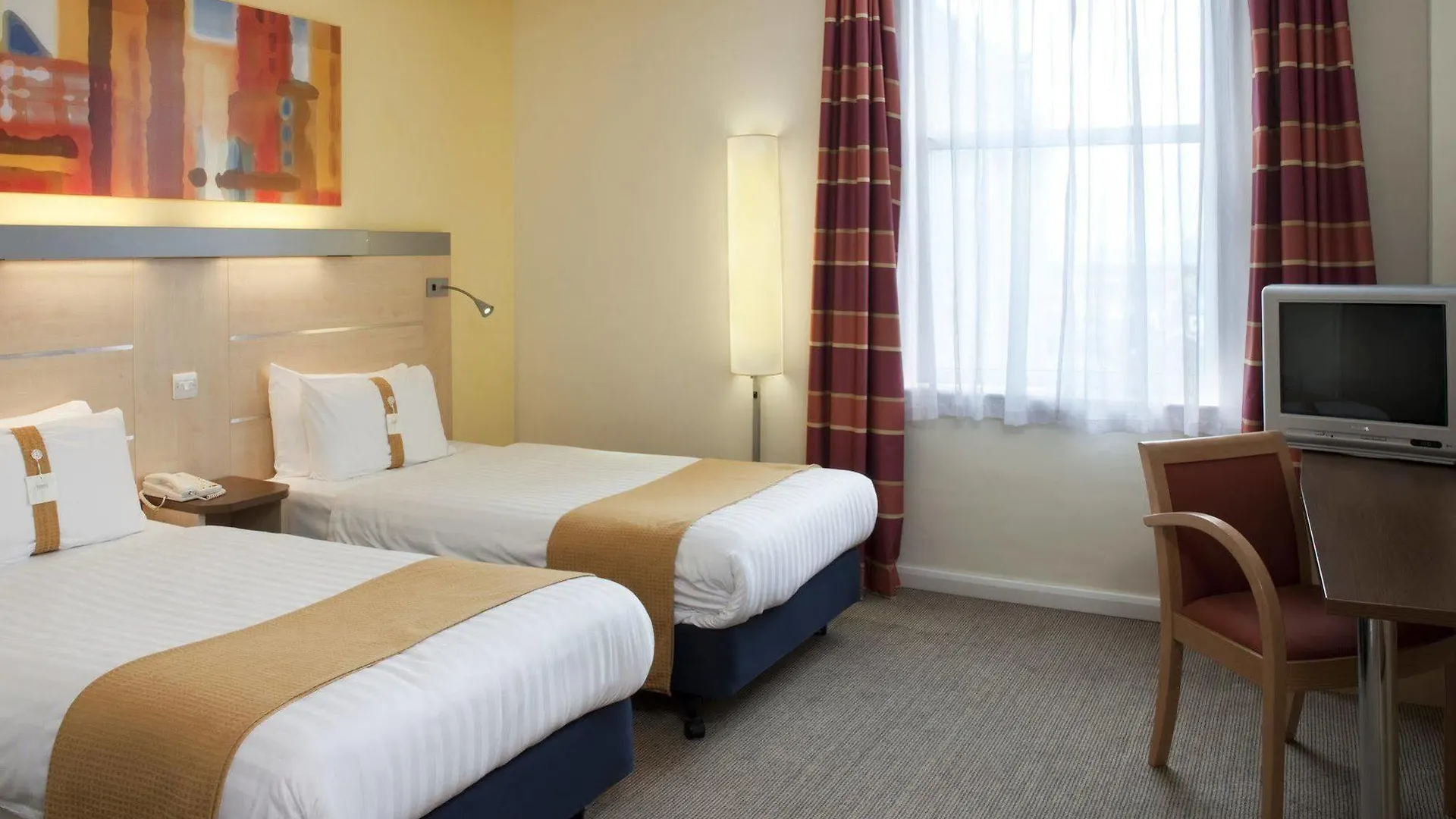 Holiday Inn Express Edinburgh City Centre By Ihg 3*,  United Kingdom