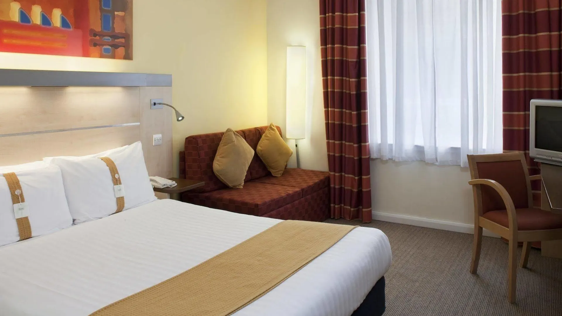 Holiday Inn Express Edinburgh City Centre By Ihg 3*,  United Kingdom