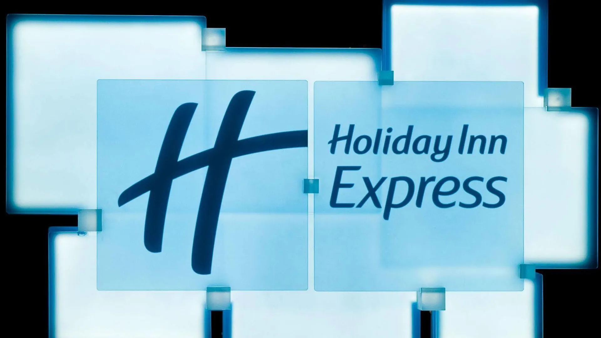 Holiday Inn Express Edinburgh City Centre By Ihg 3*,  Великобритания