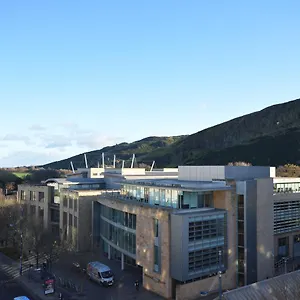 Holyrood Park - Carparking Included! Apartamento