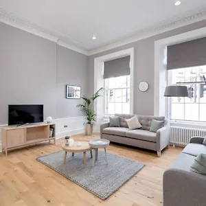 Joivy Spacious And Bright 1bed Apt, Short Walk From Princes Street Edinburgh