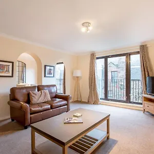 Joivy Stylish Apt Next To Dean Village With Free Parking Edinburgh