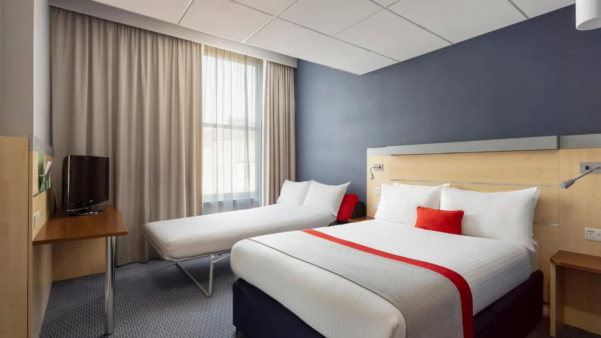 Holiday Inn Express Edinburgh City Centre By Ihg