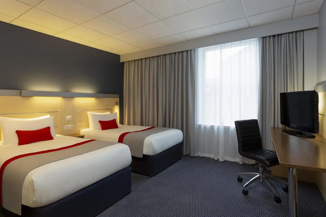 Holiday Inn Express Edinburgh City Centre By Ihg